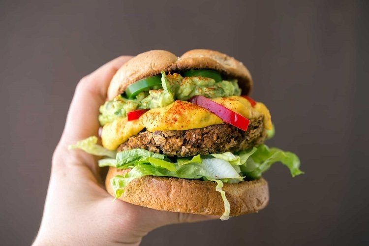 Spicy Cashew Veggie Burgers