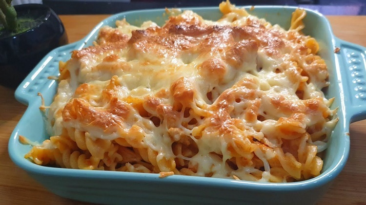One-Pot Cheesy Pasta Bake