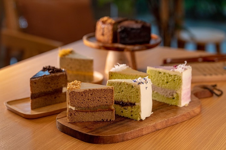 Buttercream vs. Fondant - Which is the Best Cake Frosting? best cakes in Singapore